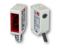 DC rectangular retro-reflective polarized photolectric sensors (10 x 30 x 20 mm) with sensing range 6 m