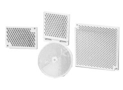 Reflectors for retro-reflective photoelectric sensors